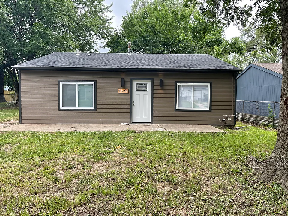 1526 Wedgewood Dr