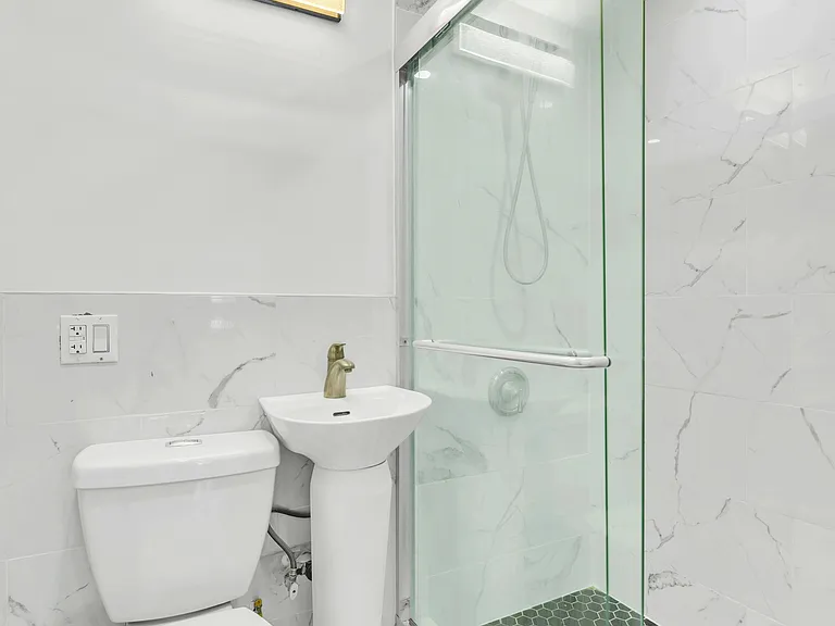 525 E 78th St #2 — Photo 3