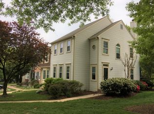 11933 Sentinel Point Ct, Reston, VA 20191