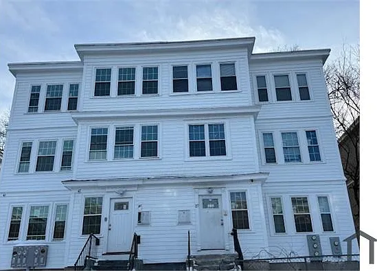 27 Fessenden St #1 — Photo 6