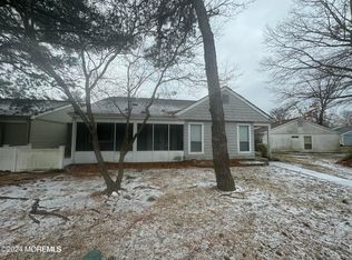 855C Winchester Ct, Manchester, NJ 08759