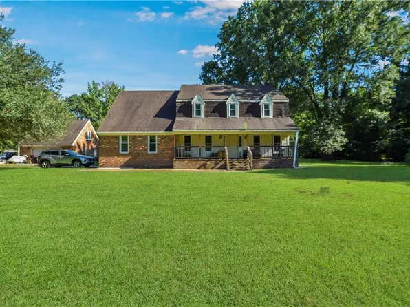 405 Peaceful Rd, Chesapeake, VA 23322