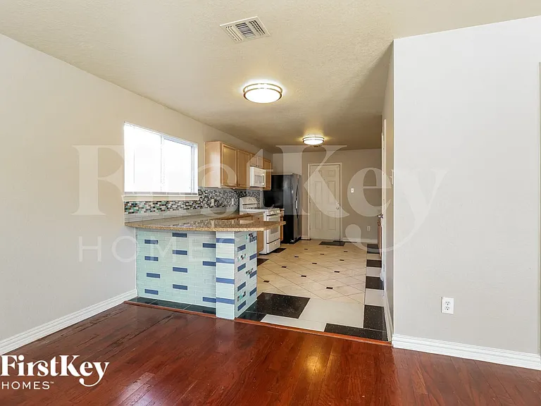 13227 Gatton Park Dr — Photo 6