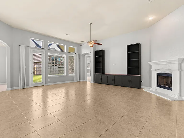 12426 Cumberland Dr — Photo 8