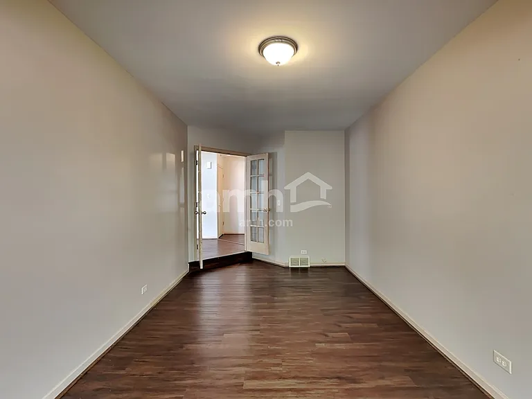400 Galvin Pkwy — Photo 8