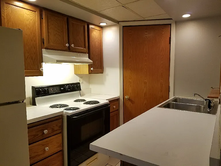 1717 Monroe Ave #1 — Photo 5