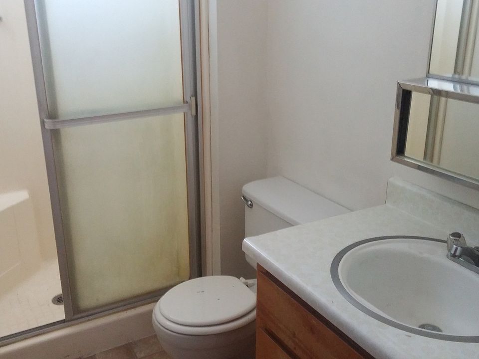 2nd image of 473 Verda Ct