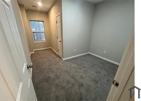 2 bed, 834 sqft, $3,000 — Photo 4