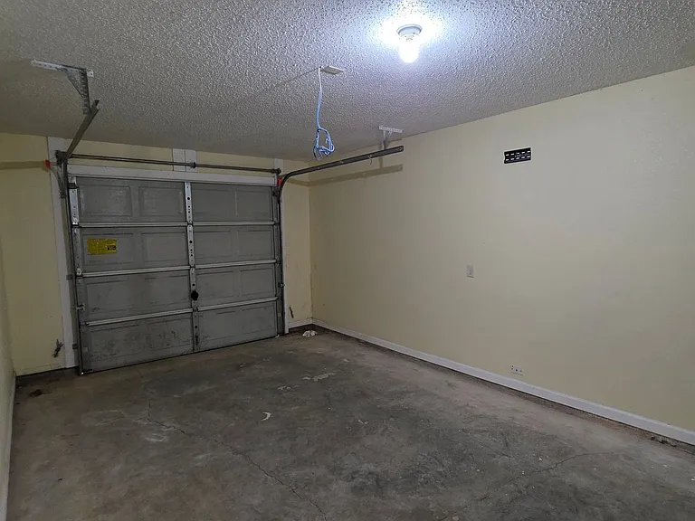 1118 Towne Park Dr — Photo 22
