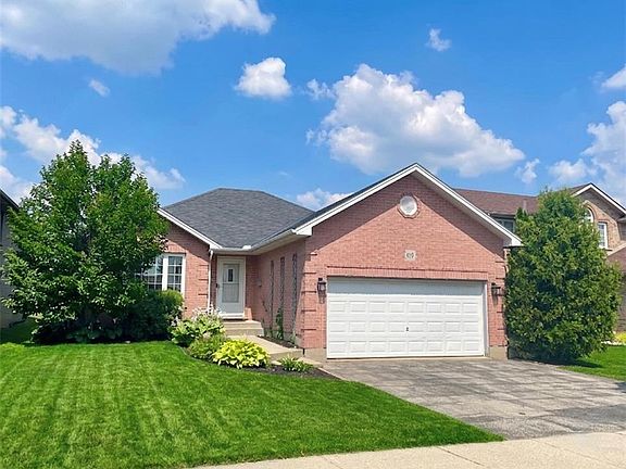 3rd image of 119 Meadowridge Dr