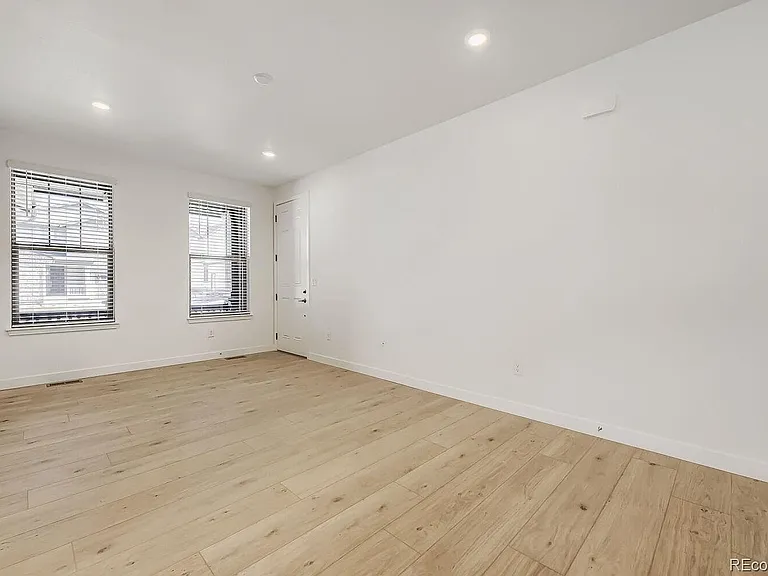 15402 W Dequesne Ave — Photo 16