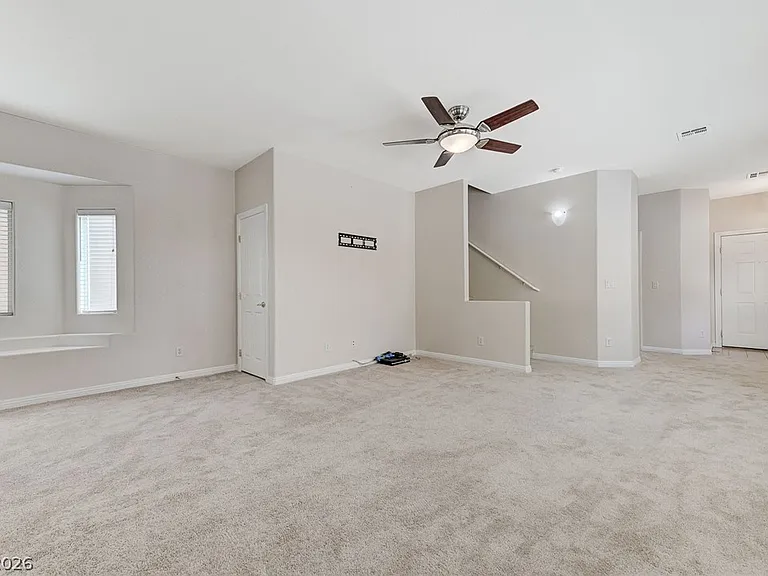 5048 Lower Falls Ct — Photo 6