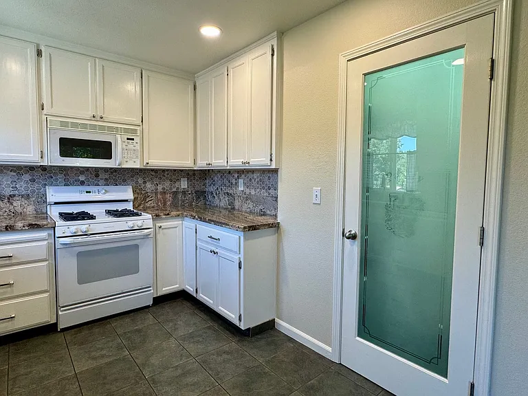 245 Incline Dr — Photo 15
