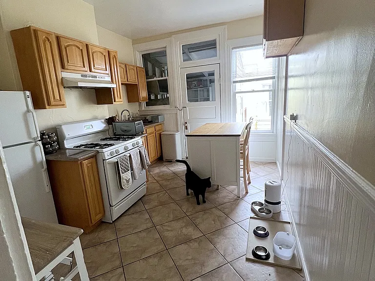 339 Waller St #1 — Photo 8