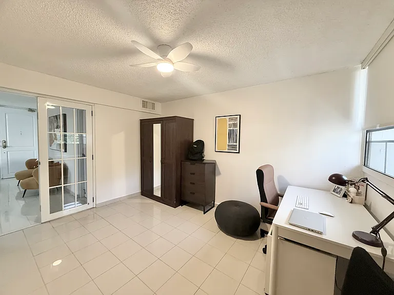 690 Teniente Cesar Luis Gonzalez Ave — Photo 26
