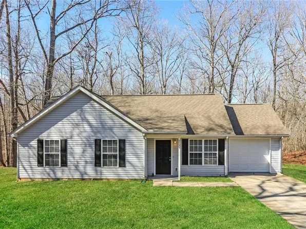 6793 Creeks Edge Ct, Flowery Branch, GA 30542