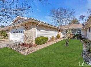 701 Croydon Rd #C, Monroe Township, NJ 08831