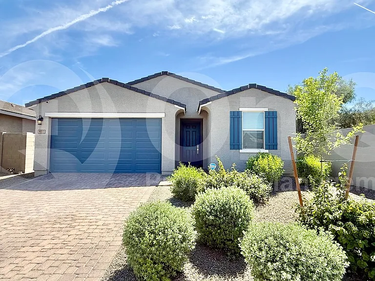 9053 W Agora Ln — Photo 1