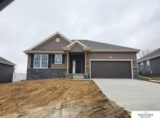 7123 NW 19th St, Lincoln, NE 68528