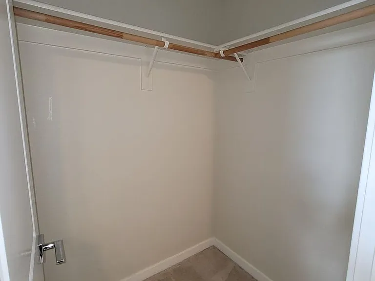 3311 Chickadee Ct — Photo 8