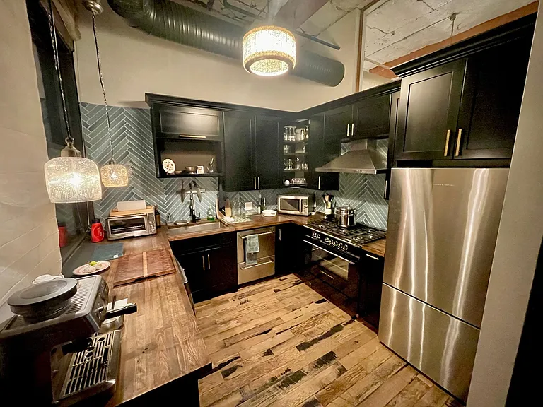 913 W Van Buren St #7F — Photo 7