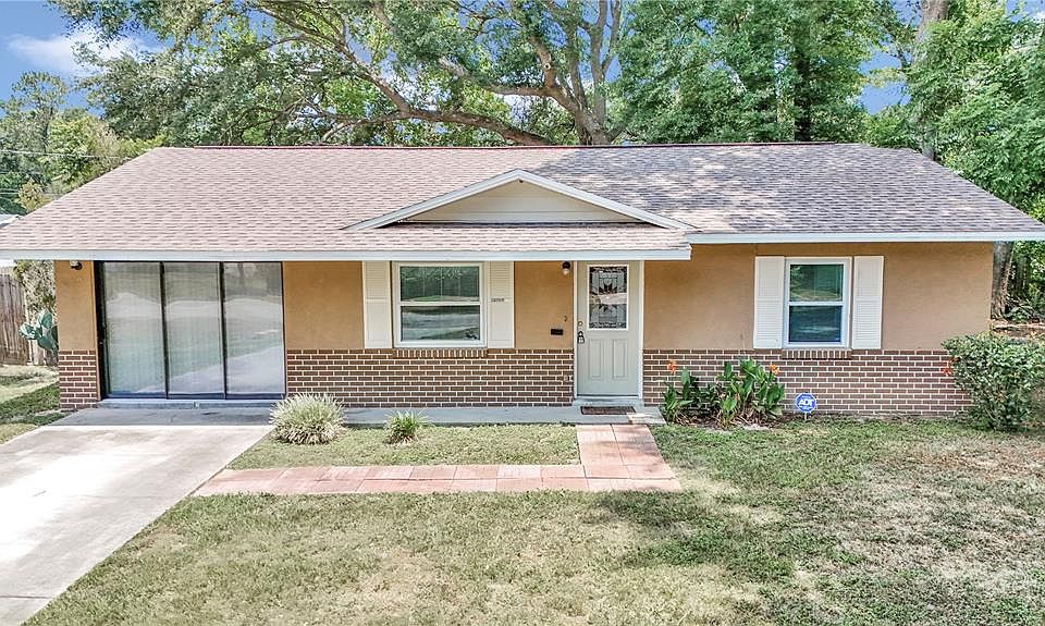 1st image of 2623 NE 49th Pl