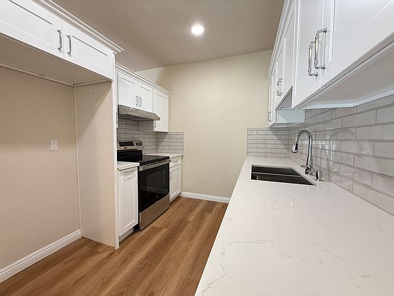 4th image of 1818 Hardison Pl #10