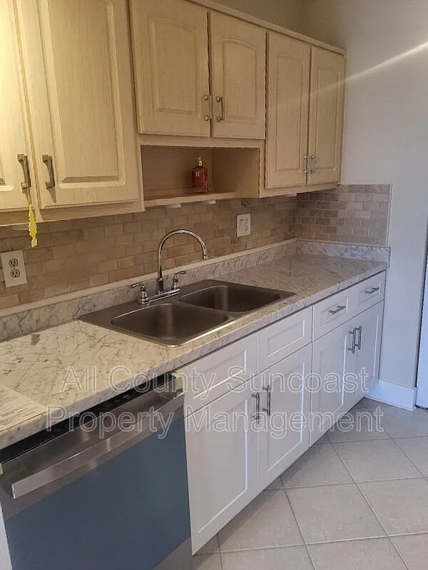 2 bed, 2.0 bath, $1,875 — Photo 3