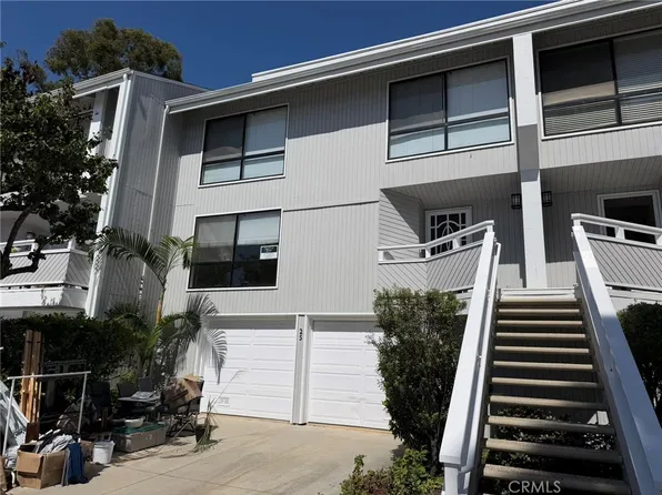 25 Escapade Ct, Newport Beach, CA 92663