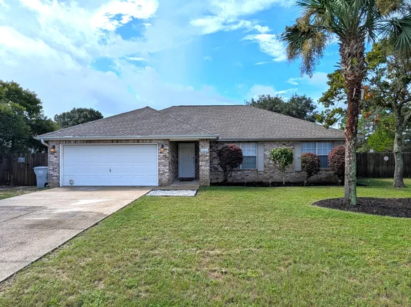 8601 Laredo St, Navarre, FL 32566
