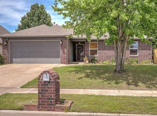 11922 S 270th East Ave, Coweta, OK 74429
