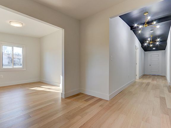 4th image of 3213 Meadowrun Ln
