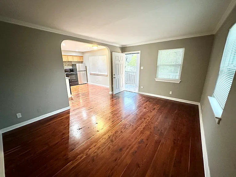 1302 S Quinlan Park Rd #B — Photo 5