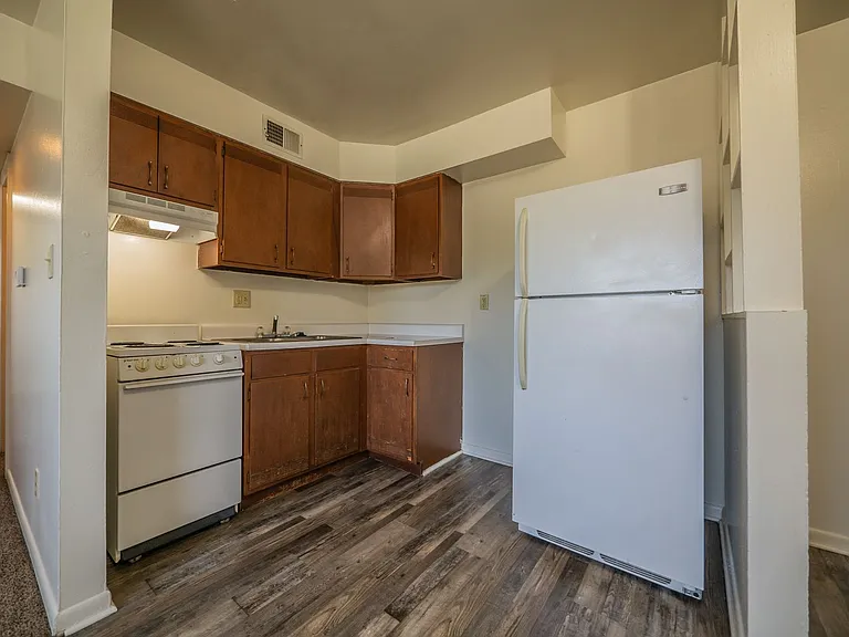 Campus View Apartments — Photo 21