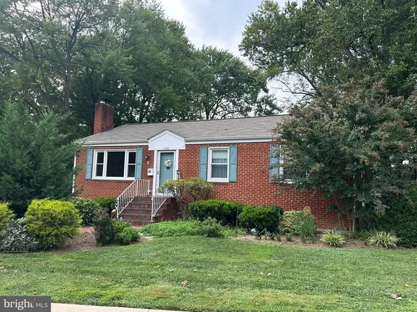 608 Tazewell Rd NW, Vienna, VA 22180