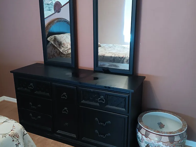 8136 Matthew Dr — Photo 2