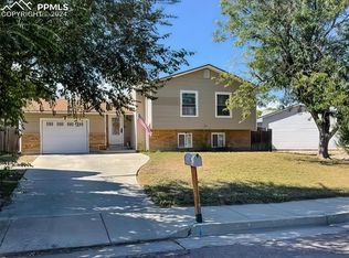 6950 Sugar Creek Cir, Colorado Springs, CO 80911