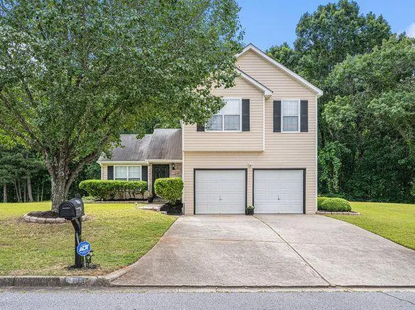 6306 Crooked Creek Dr, Rex, GA 30273