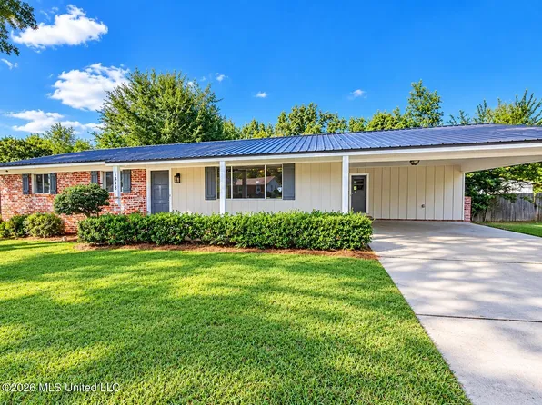 1348 Winterview Dr, Jackson, MS 39211