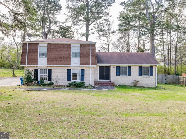 1110 Genny Ln, Riverdale, GA 30296