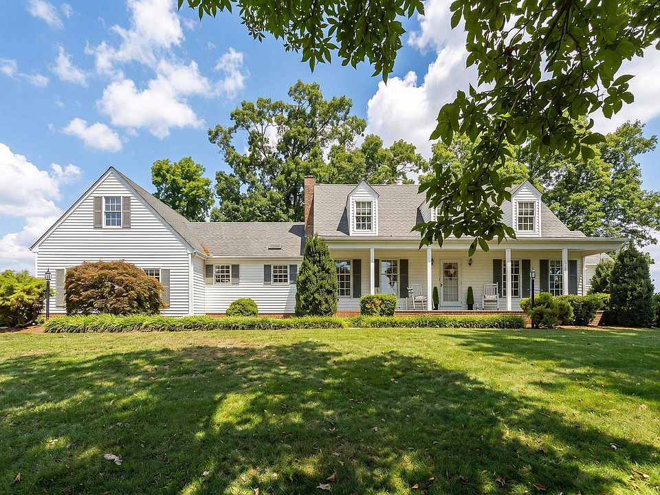 1st image of 79 Kinmont Dr