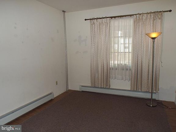 2nd image of 523 E Mahanoy Ave
