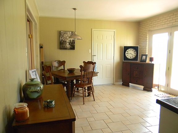 5th image of 903 Norwood Dr