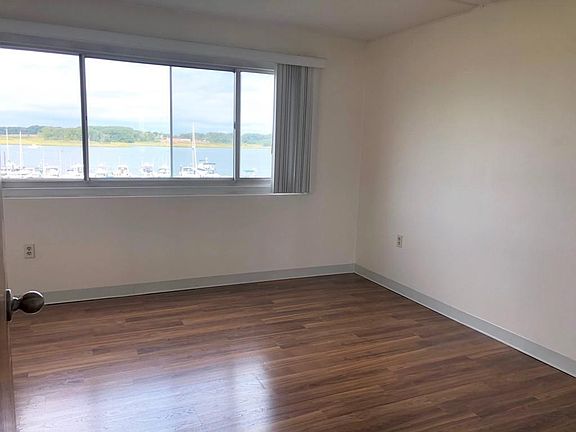 3rd image of 200 Cove Way Unit 307