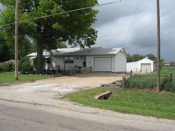 2nd image of 1730 W 1st St