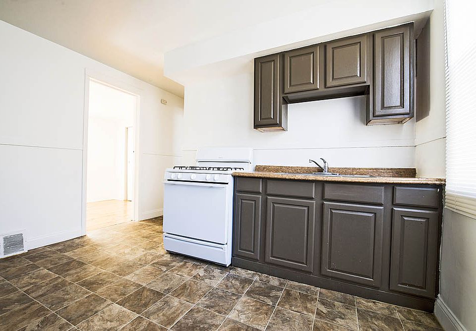 1st image of 9600 S Avenue L APT 1F