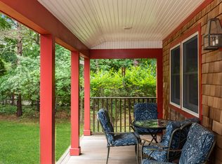 15 Gleason Dr, East Quogue, NY 11942