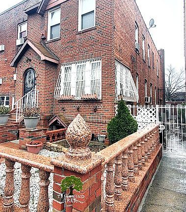 2nd image of 4810 Avenue