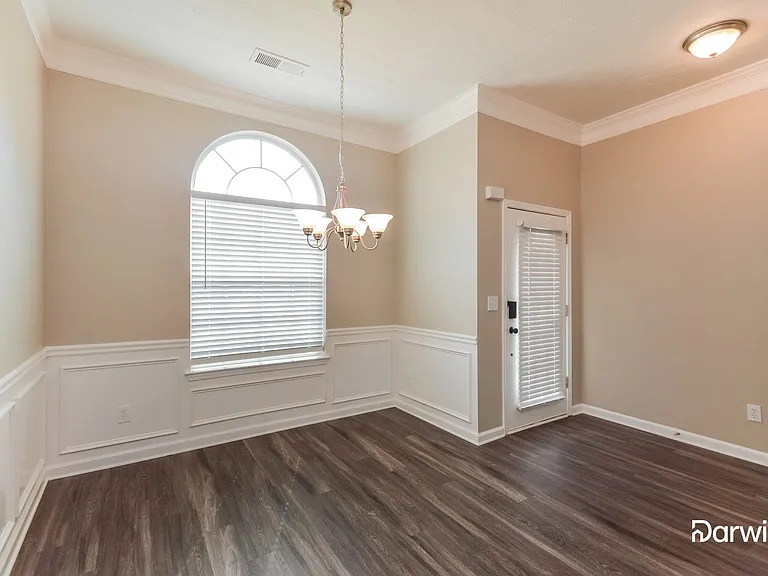 395 Spring Lake Ter — Photo 6