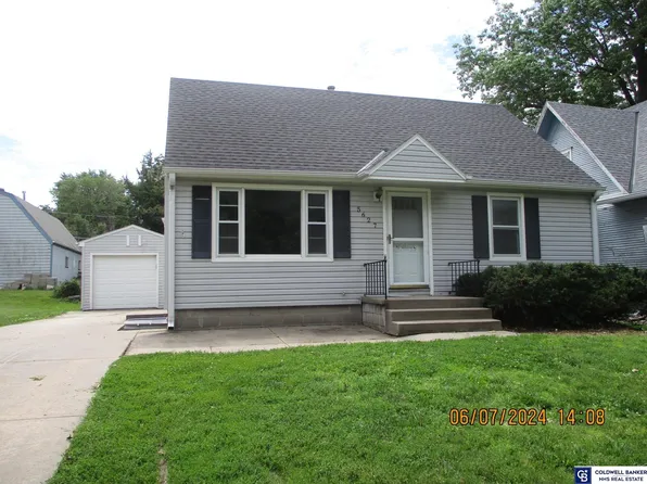 5627 Baldwin Ave, Lincoln, NE 68507